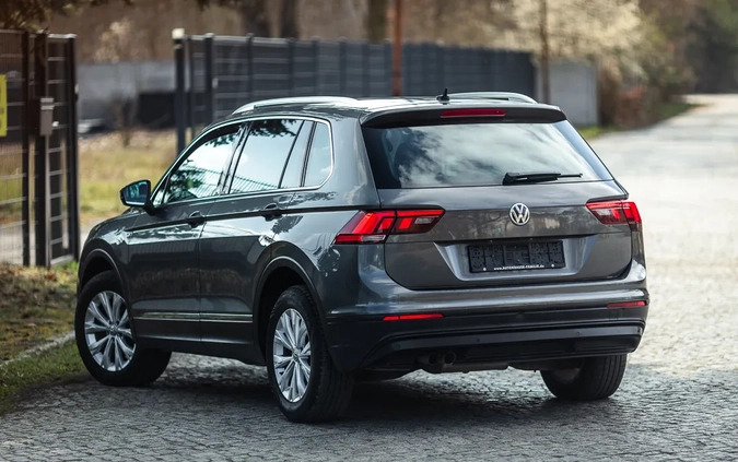 Volkswagen Tiguan cena 67900 przebieg: 159000, rok produkcji 2017 z Szamocin małe 631